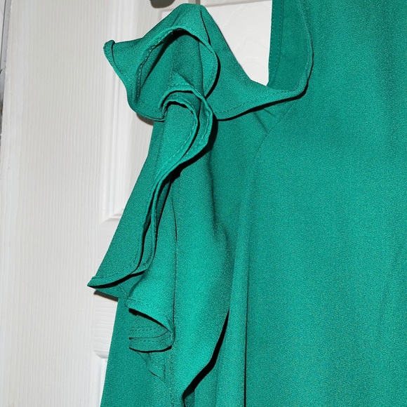 Cold-shoulder Blouse - Picture 3 of 3